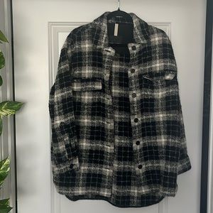 Banana Republic boucle oversized shirt, size S.